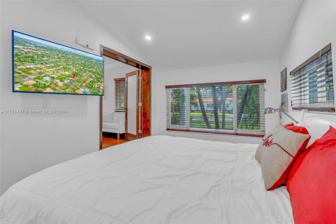 Casa en venta en Miami Shores, Florida, 3 dormitorios, 183.48 m2 № 1006734 - foto 21