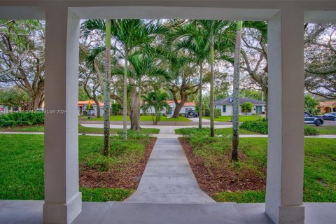 Villa ou maison à vendre à Miami Shores, Floride: 3 chambres, 183.48 m2 № 1006734 - photo 7