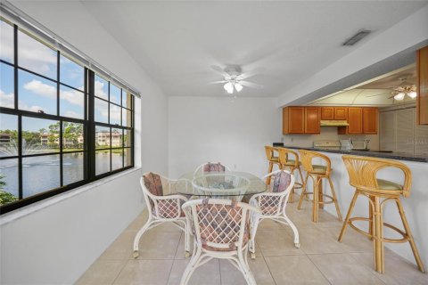 Copropriété à vendre à Punta Gorda, Floride: 2 chambres, 116.87 m2 № 1263272 - photo 7