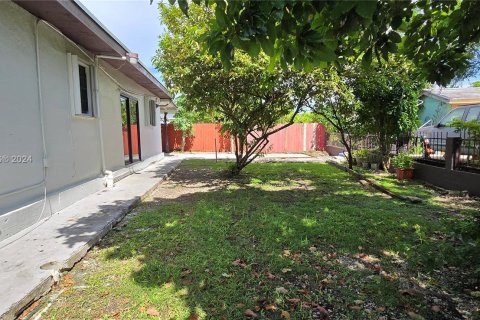 House in Homestead, Florida 5 bedrooms, 177.07 sq.m. № 1348795 - photo 7