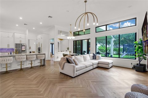 Villa ou maison à louer à Miramar, Floride: 5 chambres, 264.21 m2 № 1348794 - photo 15