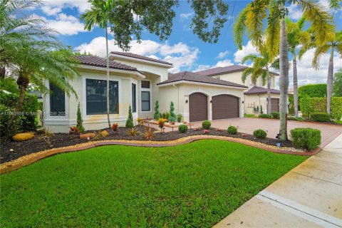 Villa ou maison à louer à Miramar, Floride: 5 chambres, 264.21 m2 № 1348794 - photo 4