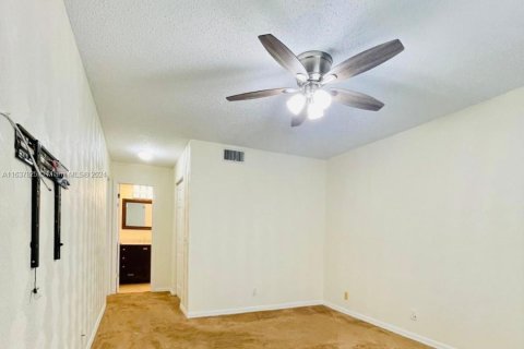 Adosado en venta en Margate, Florida, 3 dormitorios, 136.01 m2 № 1348797 - foto 22