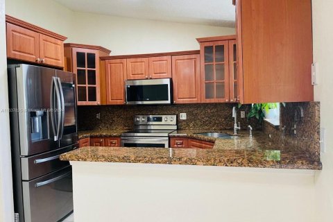 Adosado en venta en Margate, Florida, 3 dormitorios, 136.01 m2 № 1348797 - foto 16