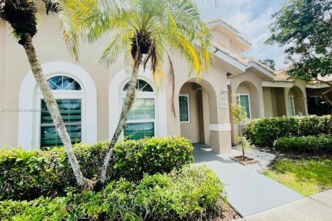 Adosado en venta en Margate, Florida, 3 dormitorios, 136.01 m2 № 1348797 - foto 1