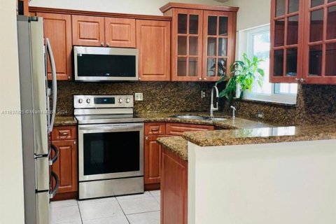 Adosado en venta en Margate, Florida, 3 dormitorios, 136.01 m2 № 1348797 - foto 18