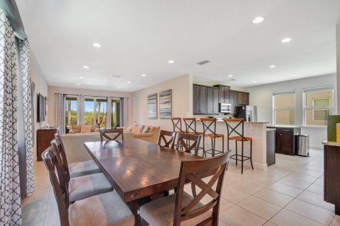 Villa ou maison à vendre à Kissimmee, Floride: 6 chambres, 308.16 m2 № 1298128 - photo 8