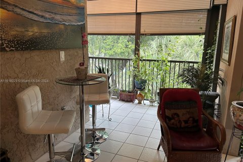 Condo in Hollywood, Florida, 2 bedrooms  № 1270520 - photo 21