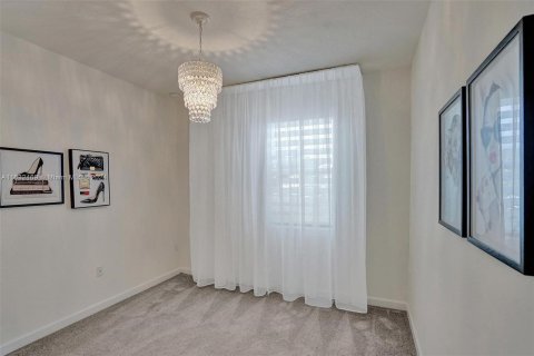 Townhouse in Hialeah, Florida 3 bedrooms, 138.05 sq.m. № 1293102 - photo 30