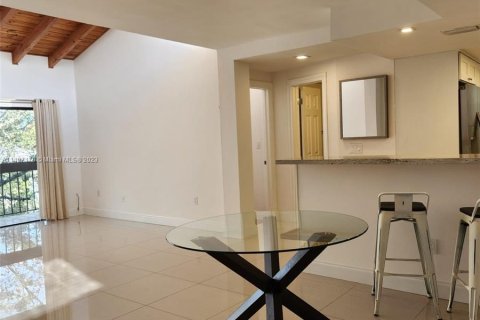 Condominio en venta en Coral Gables, Florida, 2 dormitorios, 94.67 m2 № 862387 - foto 15