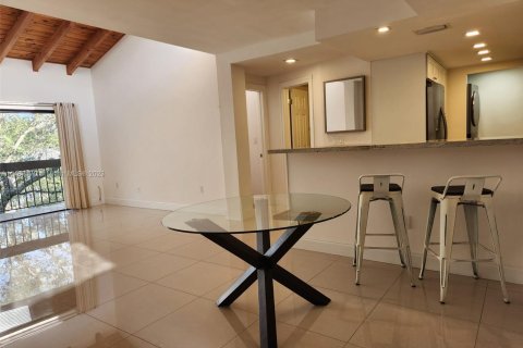 Condominio en venta en Coral Gables, Florida, 2 dormitorios, 94.67 m2 № 862387 - foto 13
