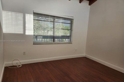 Condominio en venta en Coral Gables, Florida, 2 dormitorios, 94.67 m2 № 862387 - foto 3