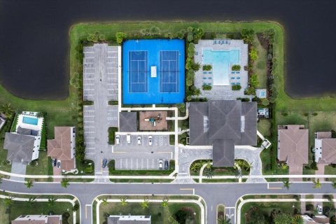 House in Royal Palm Beach, Florida 5 bedrooms, 295.89 sq.m. № 1007479 - photo 30