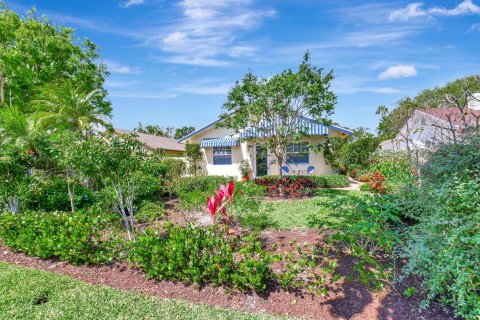 House in Delray Beach, Florida 3 bedrooms, 175.86 sq.m. № 1139462 - photo 19