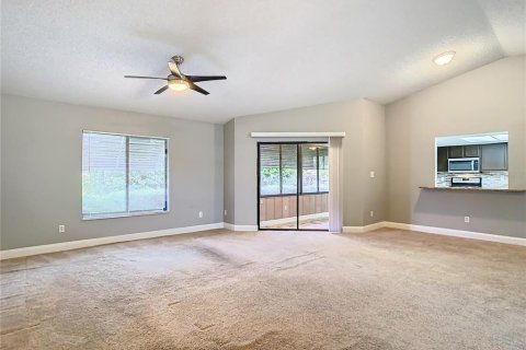 Casa en venta en Orlando, Florida, 2 dormitorios, 130.99 m2 № 1336630 - foto 7