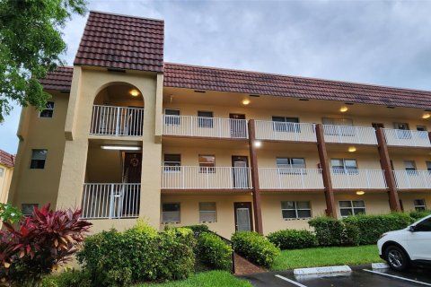 Copropriété à vendre à Sunrise, Floride: 2 chambres, 78.97 m2 № 1175206 - photo 5