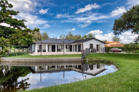 Villa ou maison à vendre à Davie, Floride: 4 chambres, 221.29 m2 № 1238231 - photo 2