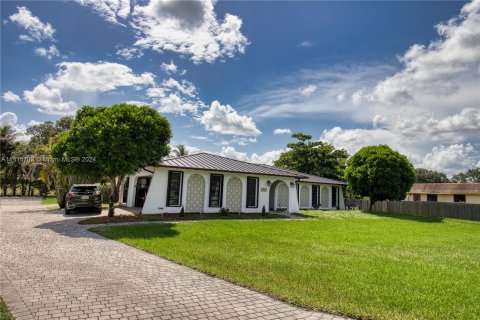 Villa ou maison à vendre à Davie, Floride: 4 chambres, 221.29 m2 № 1238231 - photo 6