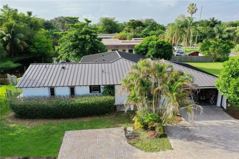 Villa ou maison à vendre à Davie, Floride: 4 chambres, 221.29 m2 № 1238231 - photo 8