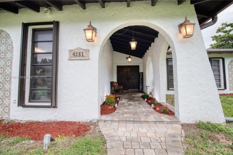 Villa ou maison à vendre à Davie, Floride: 4 chambres, 221.29 m2 № 1238231 - photo 30