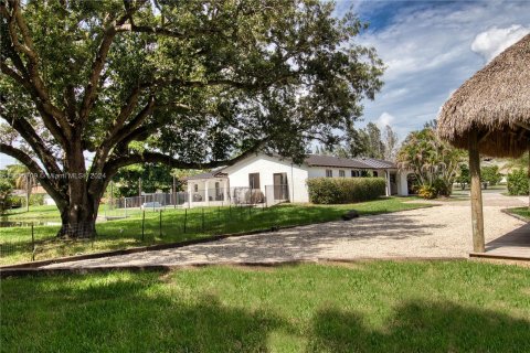 Villa ou maison à vendre à Davie, Floride: 4 chambres, 221.29 m2 № 1238231 - photo 9