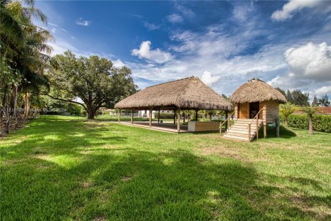 Villa ou maison à vendre à Davie, Floride: 4 chambres, 221.29 m2 № 1238231 - photo 11