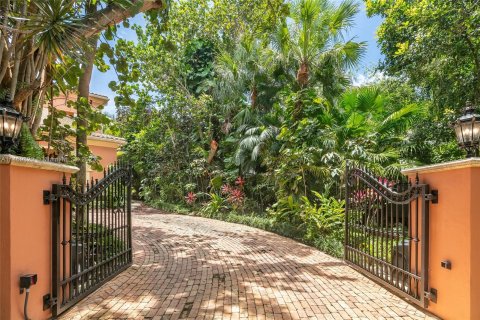 Villa ou maison à vendre à Hillsboro Beach, Floride: 6 chambres, 887.4 m2 № 782879 - photo 16