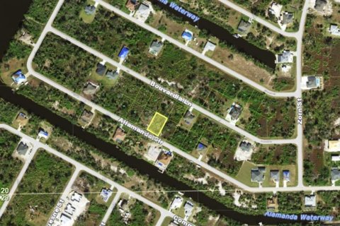 Terreno en venta en Port Charlotte, Florida № 977275 - foto 7