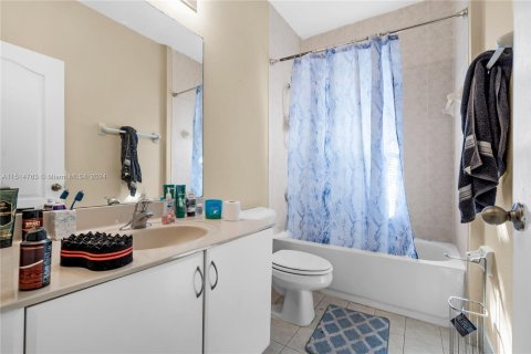 Condominio en venta en Homestead, Florida, 3 dormitorios, 99.96 m2 № 981038 - foto 10