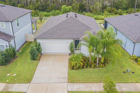 House in Land O' Lakes, Florida 3 bedrooms, 157.19 sq.m. № 1354395 - photo 3