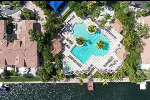 Villa ou maison à vendre à Aventura, Floride: 4 chambres, 297.29 m2 № 746858 - photo 21