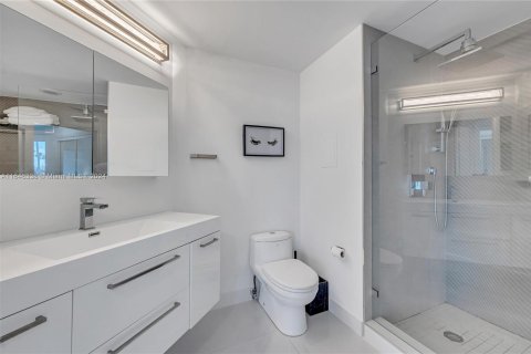 Condo in Aventura, Florida, 1 bedroom  № 1333435 - photo 6