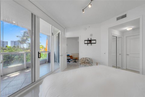 Condo in Aventura, Florida, 1 bedroom  № 1333435 - photo 5