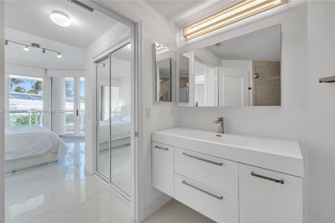 Condo in Aventura, Florida, 1 bedroom  № 1333435 - photo 8