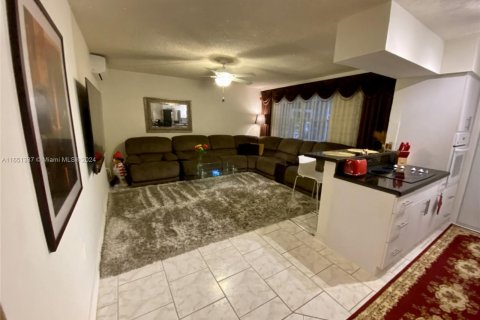 Copropriété à vendre à North Miami, Floride: 1 chambre № 1333433 - photo 5