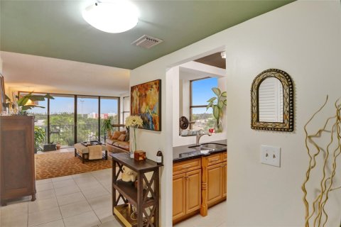 Copropriété à vendre à North Miami, Floride: 2 chambres, 117.06 m2 № 1333436 - photo 3