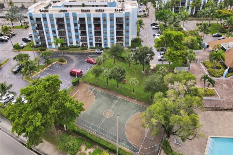 Condominio en venta en North Miami, Florida, 2 dormitorios, 117.06 m2 № 1333436 - foto 28