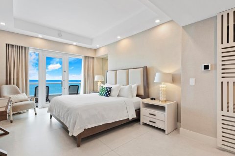 Apartment in OCEAN RESORT RESIDENCES in Fort Lauderdale, Florida 2 bedrooms, 122 sq.m. № 32589 - photo 3