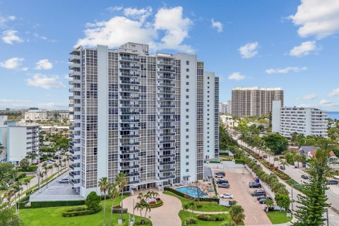 Condo in Fort Lauderdale, Florida, 2 bedrooms  № 1161814 - photo 23