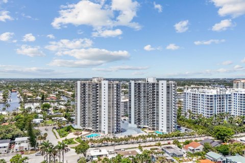 Condo in Fort Lauderdale, Florida, 2 bedrooms  № 1161814 - photo 28