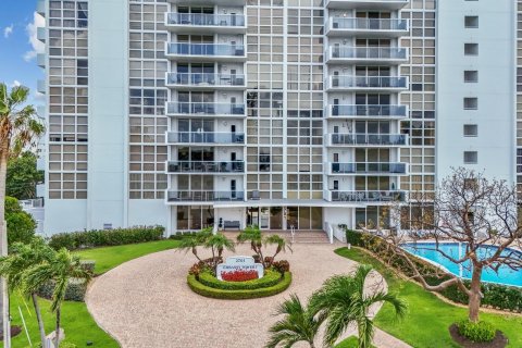 Copropriété à vendre à Fort Lauderdale, Floride: 2 chambres, 111.48 m2 № 1161814 - photo 2