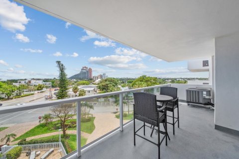 Condo in Fort Lauderdale, Florida, 2 bedrooms  № 1161814 - photo 12