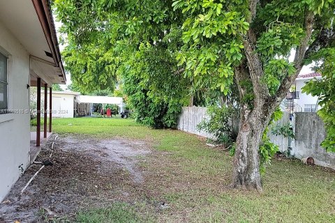 Propiedad comercial en venta en Coral Springs, Florida, 220.09 m2 № 1410623 - foto 5