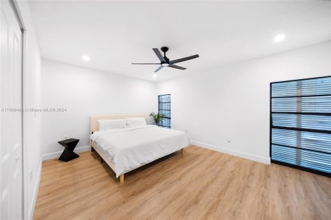 Adosado en venta en Miami Lakes, Florida, 2 dormitorios, 118.45 m2 № 1132513 - foto 25