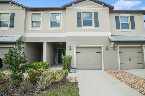 Townhouse in Sun City Center, Florida 3 bedrooms, 158.03 sq.m. № 1388487 - photo 2