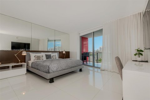 Condominio en venta en Hallandale Beach, Florida, 3 dormitorios, 161.37 m2 № 1220794 - foto 12
