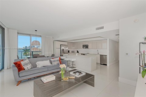 Condominio en venta en Hallandale Beach, Florida, 3 dormitorios, 161.37 m2 № 1220794 - foto 3