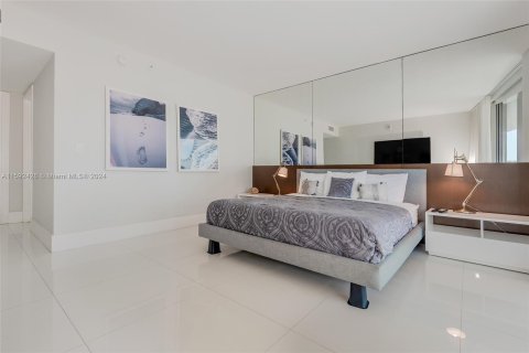 Condominio en venta en Hallandale Beach, Florida, 3 dormitorios, 161.37 m2 № 1220794 - foto 15