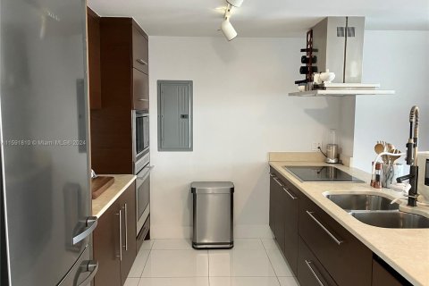 Copropriété à vendre à Miami, Floride: 2 chambres, 122.63 m2 № 1220793 - photo 9