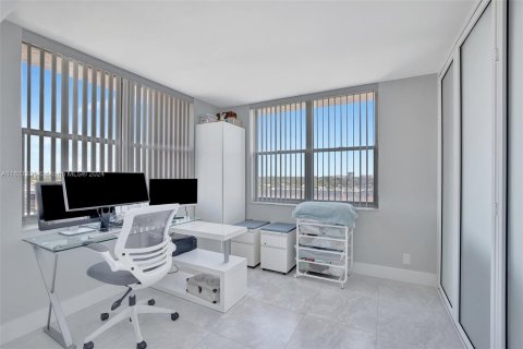 Condominio en venta en Pompano Beach, Florida, 2 dormitorios, 84.63 m2 № 1281599 - foto 28